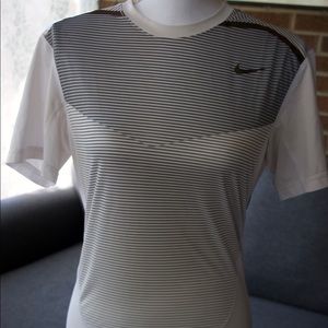 Nike Pro Combat shirt Size Medium